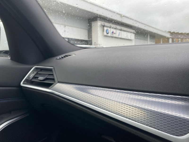 2024 (73) BMW 3 SERIES 320i M Sport 4dr Step Auto 5000071