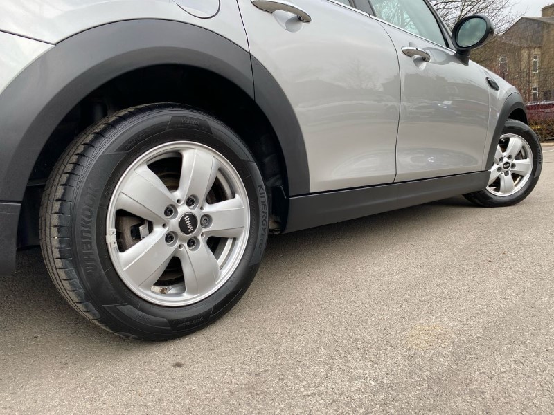 2023 (23) MINI HATCHBACK 1.5 Cooper Classic Premium 5dr Auto 4928862