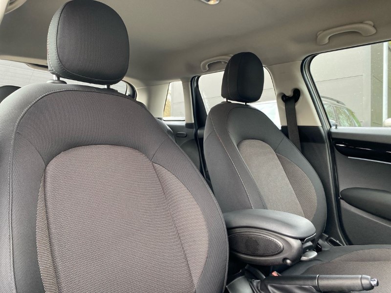 2023 (23) MINI HATCHBACK 1.5 Cooper Classic Premium 5dr Auto 4928839