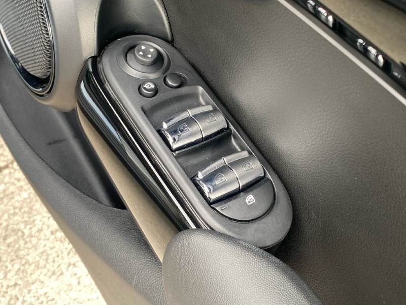 2023 (23) MINI HATCHBACK 1.5 Cooper Classic Premium 5dr Auto 4925281