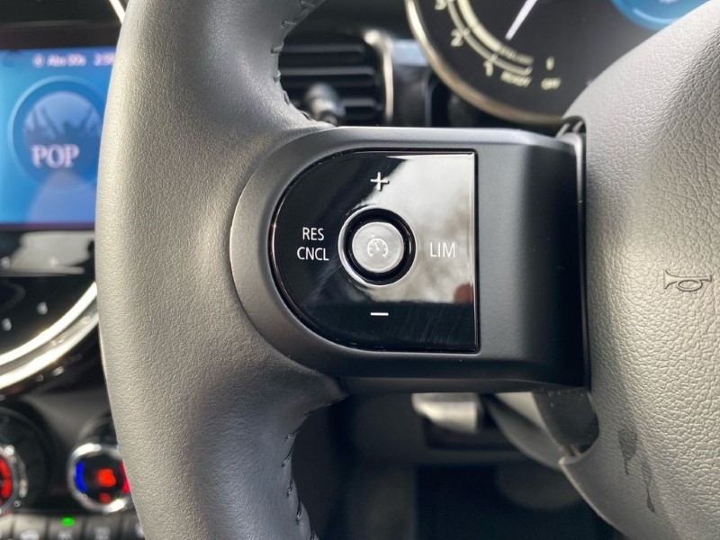 2023 (23) MINI HATCHBACK 1.5 Cooper Classic Premium 5dr Auto 4925276