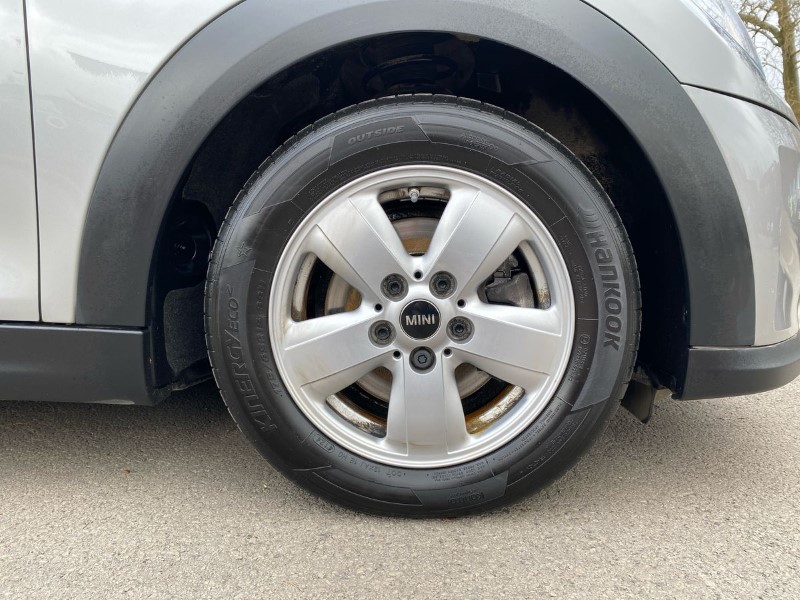 2023 (23) MINI HATCHBACK 1.5 Cooper Classic Premium 5dr Auto 4928829