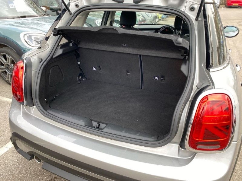 2023 (23) MINI HATCHBACK 1.5 Cooper Classic Premium 5dr Auto 4925297