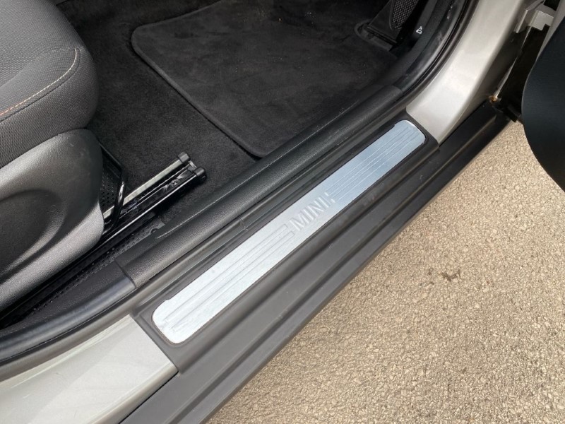 2023 (23) MINI HATCHBACK 1.5 Cooper Classic Premium 5dr Auto 4925296