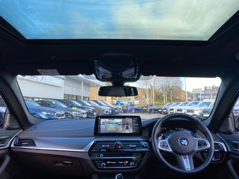 2021 (71) BMW 5 SERIES 530d xDrive MHT M Sport 5dr Auto 4926687