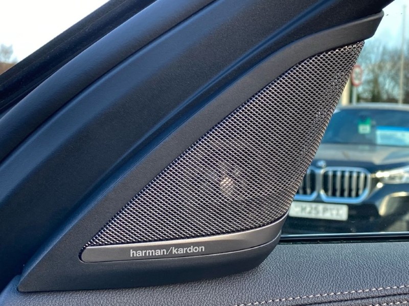 2021 (71) BMW 5 SERIES 530d xDrive MHT M Sport 5dr Auto 4926686