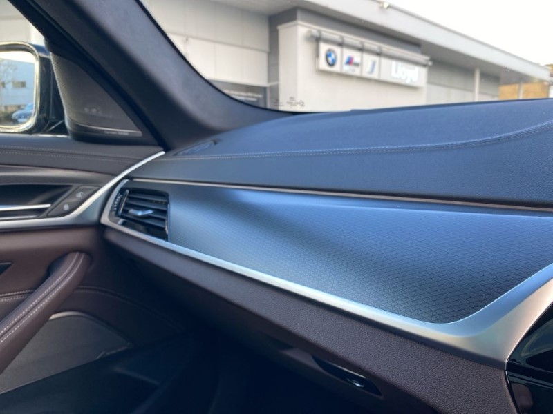 2021 (71) BMW 5 SERIES 530d xDrive MHT M Sport 5dr Auto 4926700