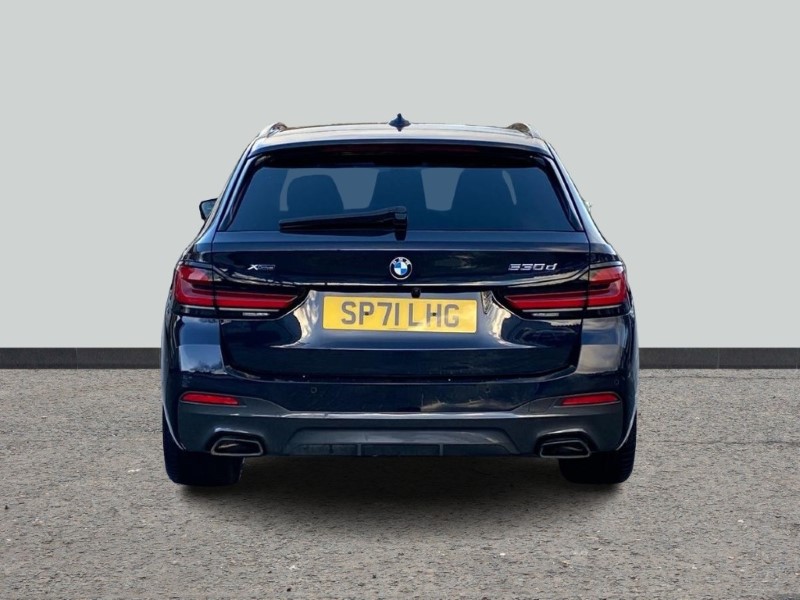 2021 (71) BMW 5 SERIES 530d xDrive MHT M Sport 5dr Auto 4926681