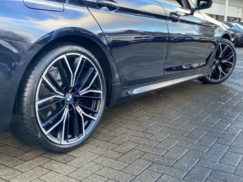 2021 (71) BMW 5 SERIES 530d xDrive MHT M Sport 5dr Auto 4926717