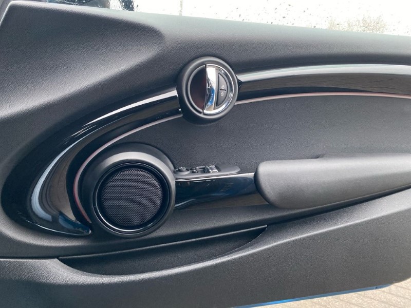 2022 (72) MINI HATCHBACK 1.5 Cooper Classic 3dr Auto 4979890