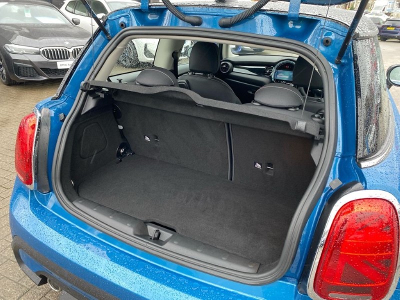 2022 (72) MINI HATCHBACK 1.5 Cooper Classic 3dr Auto 4979905