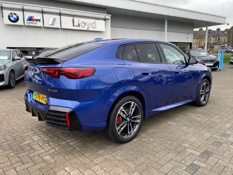 2025 (75) BMW iX2 150kW eDrive20 Shadow Edition 65kWh 5dr Auto 5088548