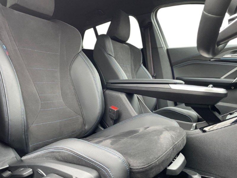 2025 (75) BMW iX2 150kW eDrive20 Shadow Edition 65kWh 5dr Auto 5088514