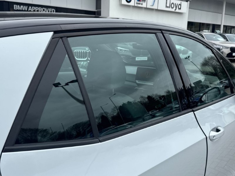 2021 (71) VOLKSWAGEN ID.3 150kW Life Pro Performance 58kWh 5dr Auto 5246453