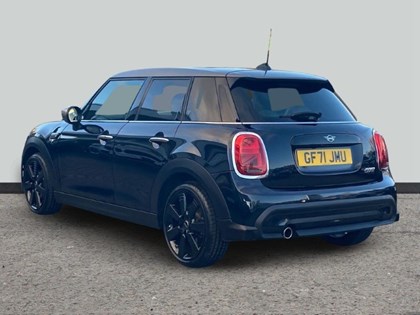 2021 (71) MINI HATCHBACK 1.5 Cooper Exclusive 5dr