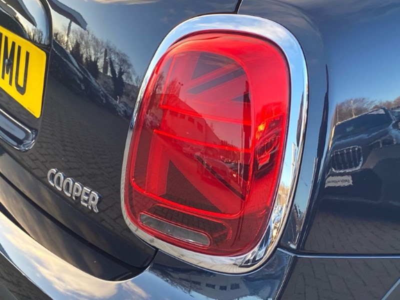 2021 (71) MINI HATCHBACK 1.5 Cooper Exclusive 5dr 4960336