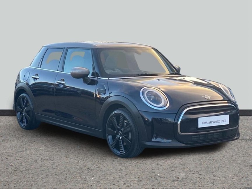2021 (71) MINI HATCHBACK 1.5 Cooper Exclusive 5dr