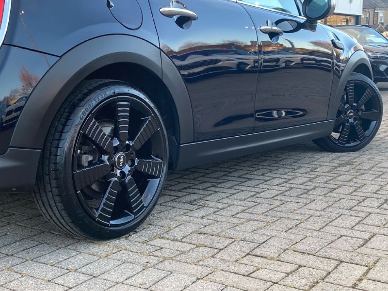 2021 (71) MINI HATCHBACK 1.5 Cooper Exclusive 5dr 4960337