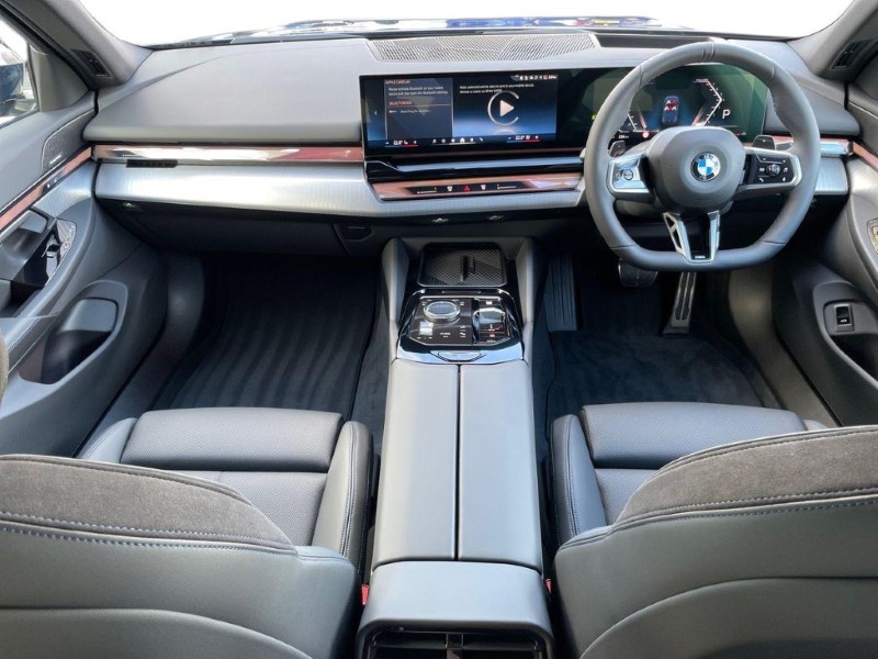 2025 (75) BMW 5 SERIES 520i M Sport 4dr Auto 5025740