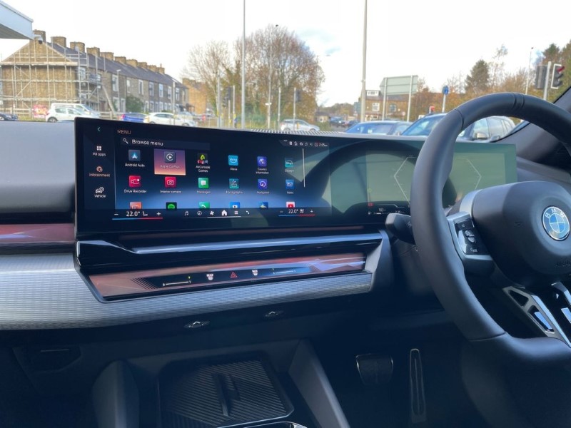 2025 (75) BMW 5 SERIES 520i M Sport 4dr Auto 5025744