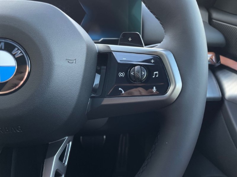 2025 (75) BMW 5 SERIES 520i M Sport 4dr Auto 5025753