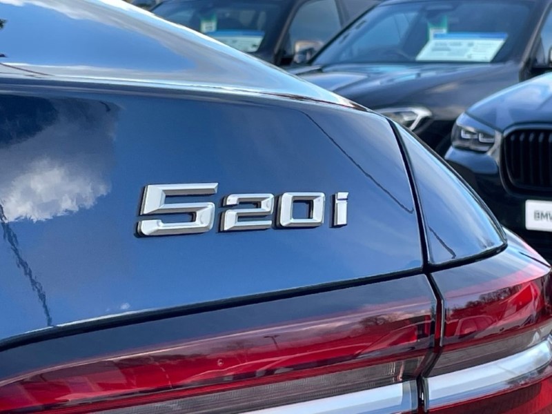 2025 (75) BMW 5 SERIES 520i M Sport 4dr Auto 5025781