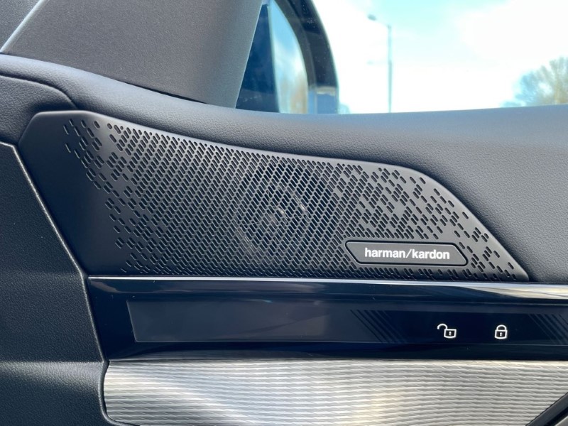 2025 (75) BMW 5 SERIES 520i M Sport 4dr Auto 5025755