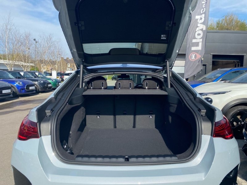 2026 (75) BMW 4 SERIES 420i M Sport 5dr Step Auto 5026072