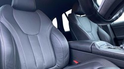 2022 (22) BMW X5 xDrive40d MHT M Sport 5dr Auto 4986301