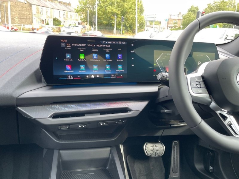 2025 (75) BMW 2 SERIES 220 M Sport 4dr Step Auto 4948784