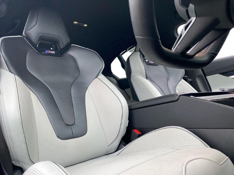 2025 (25) BMW M5 4dr DCT 4984360