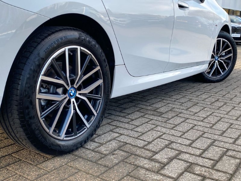 2025 (25) BMW 2 SERIES 225e xDrive M Sport 5dr DCT 4969366