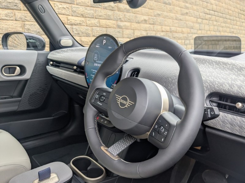 2025 (75) MINI COOPER 2.0 S Exclusive 3dr Auto 5764200