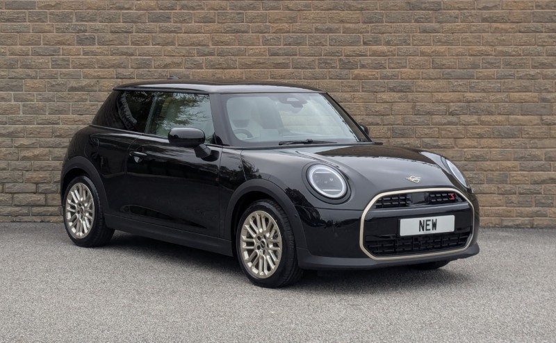 2025 (75) MINI COOPER 2.0 S Exclusive 3dr Auto