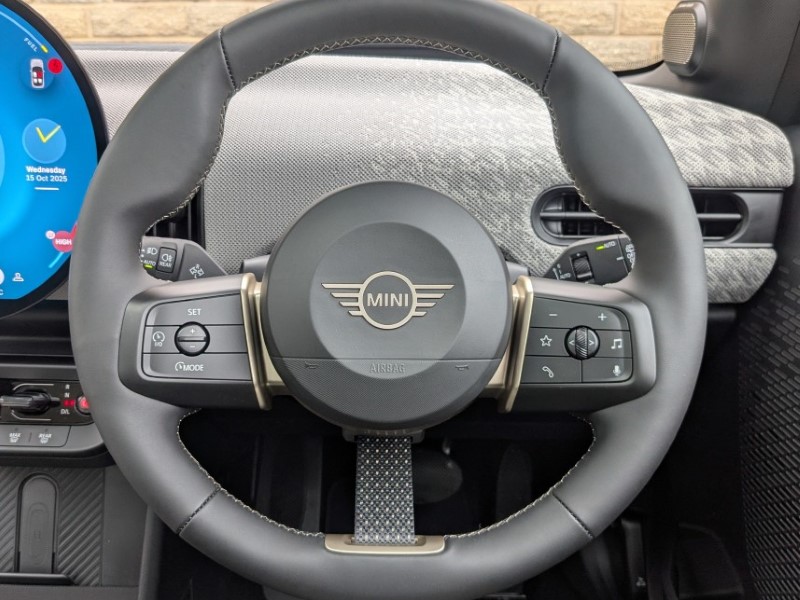 2025 (75) MINI COOPER 2.0 S Exclusive 3dr Auto 5764199