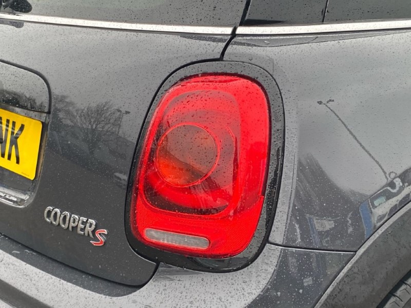 2018 (18) MINI HATCHBACK 2.0 Cooper S Works 210 3dr 4993623