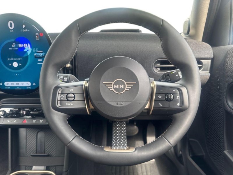 2026 (75) MINI COOPER 1.5 C Classic 5dr Auto 5650019
