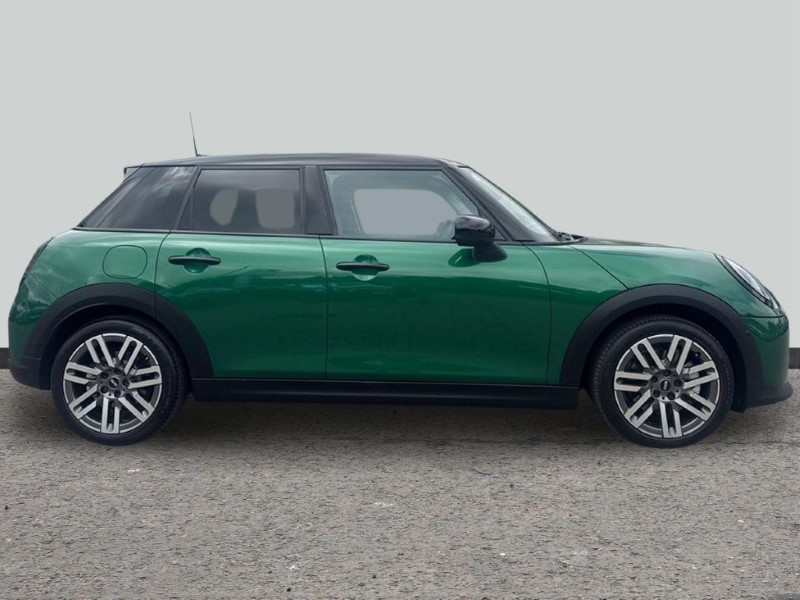 2026 (75) MINI COOPER 1.5 C Classic 5dr Auto 5650017
