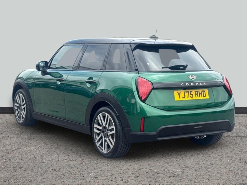 2026 (75) MINI COOPER 1.5 C Classic 5dr Auto 5650016