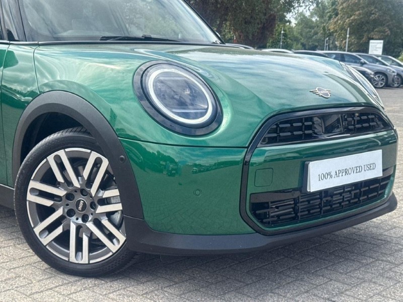 2026 (75) MINI COOPER 1.5 C Classic 5dr Auto 5650055