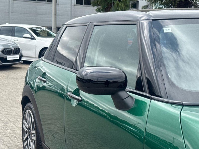 2026 (75) MINI COOPER 1.5 C Classic 5dr Auto 5650064