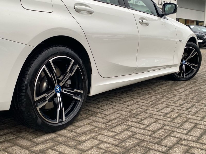 2023 (73) BMW 3 SERIES 330e M Sport 4dr Step Auto 4986286