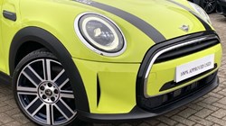 2022 (72) MINI CONVERTIBLE 1.5 Cooper Exclusive 2dr Auto 4987630