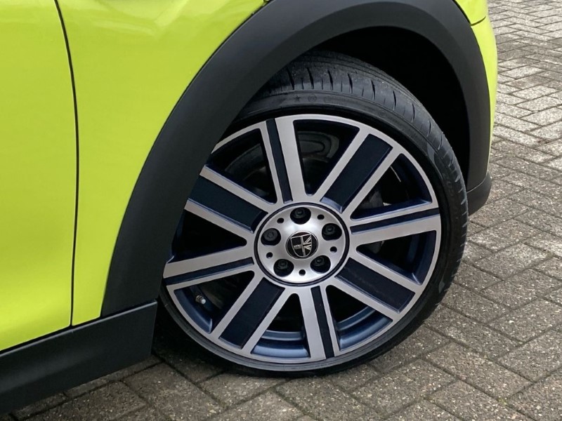 2022 (72) MINI CONVERTIBLE 1.5 Cooper Exclusive 2dr Auto 4987638