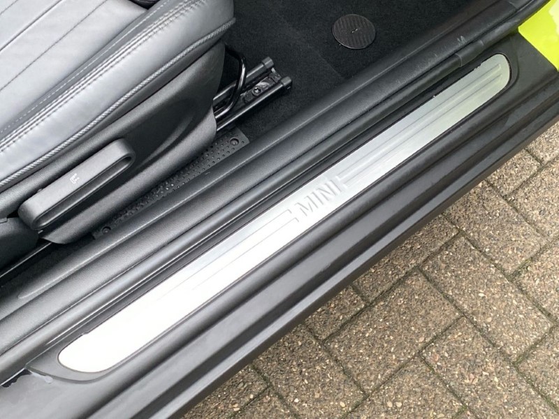 2022 (72) MINI CONVERTIBLE 1.5 Cooper Exclusive 2dr Auto 4987627