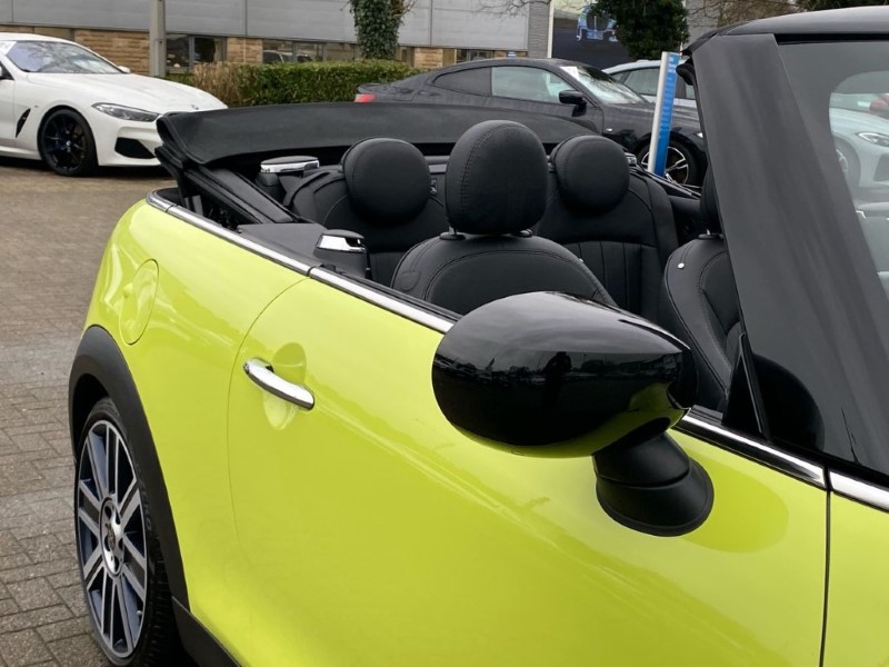 2022 (72) MINI CONVERTIBLE 1.5 Cooper Exclusive 2dr Auto 4987639