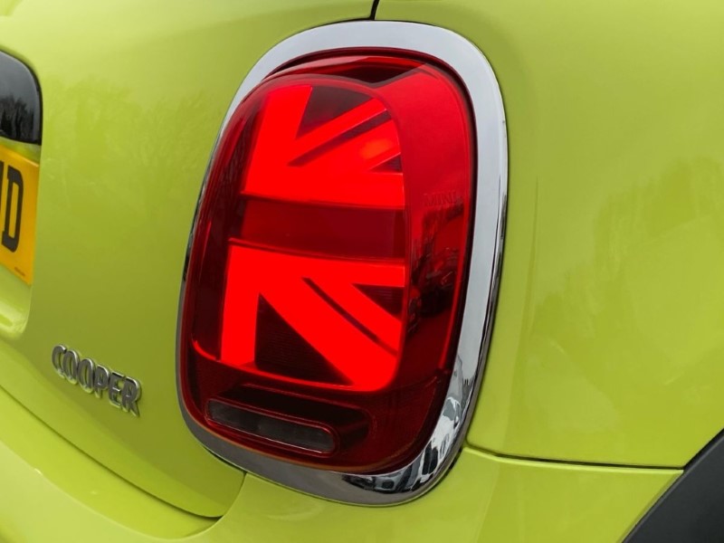 2022 (72) MINI CONVERTIBLE 1.5 Cooper Exclusive 2dr Auto 4987636