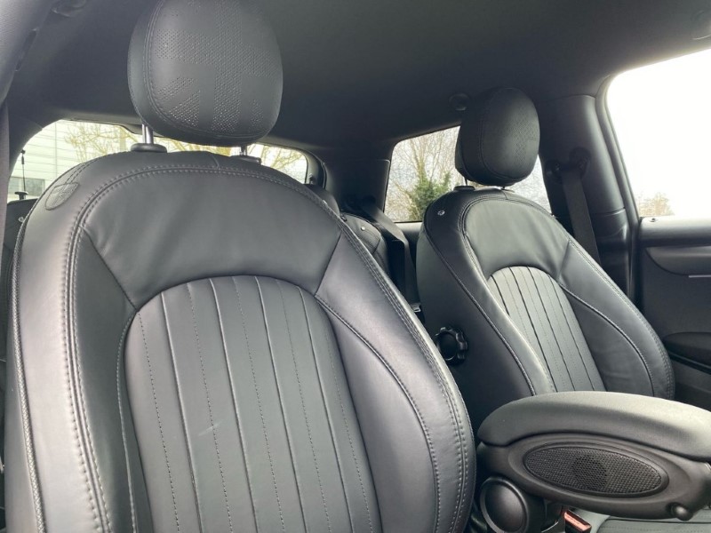 2023 (23) MINI HATCHBACK 1.5 Cooper Exclusive Premium 3dr Auto 4986469