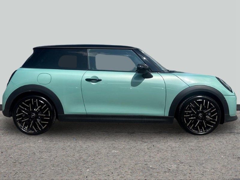 2026 (75) MINI COOPER 1.5 C Exclusive 3dr Auto 5649966