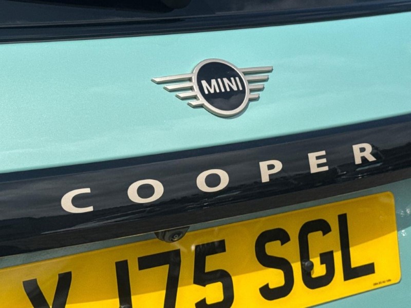 2026 (75) MINI COOPER 1.5 C Exclusive 3dr Auto 5650009